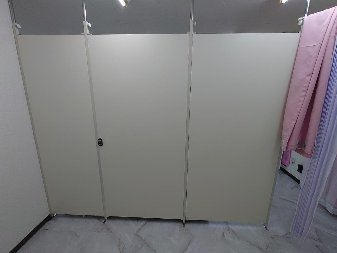 突っ張りホワイトパーテーション幅90cm本体用×2と幅65cm本体用×2