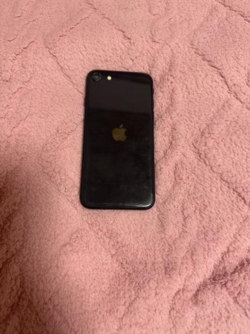スマートフォン本体 apple iPhone se 64gb