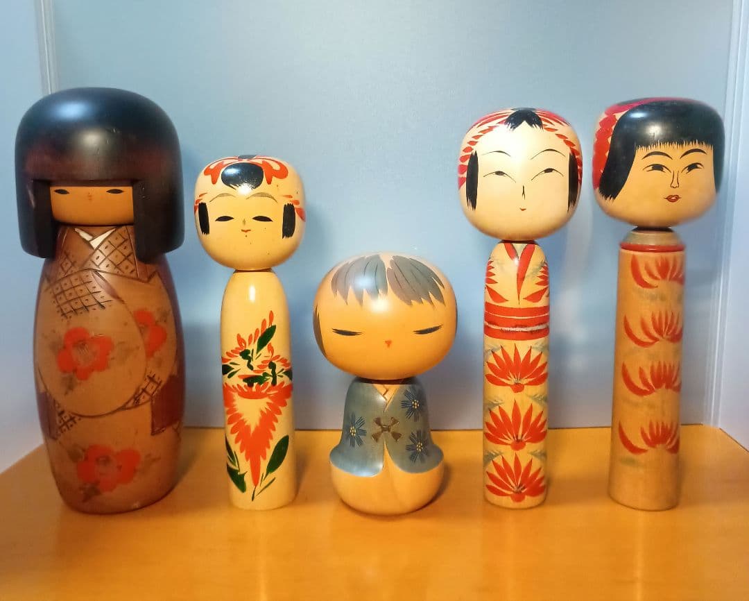 伝統的な木製こけし 5体セット