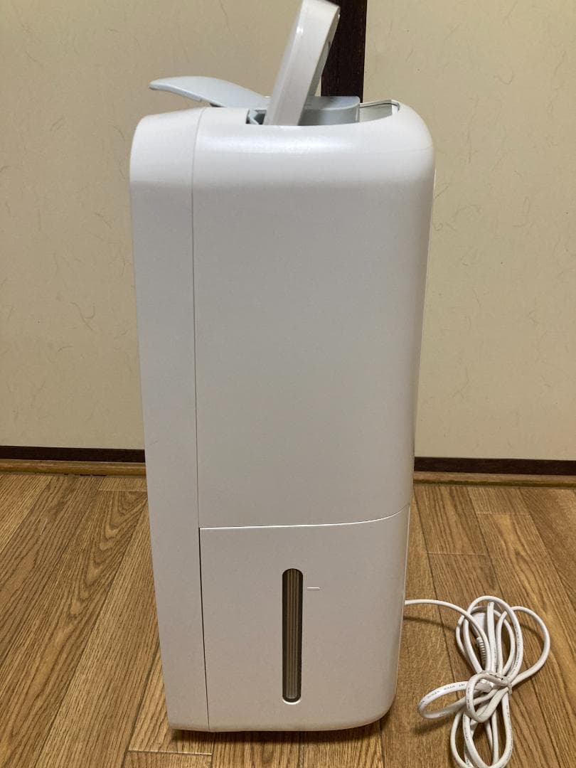01★美品★ シャープ 衣類乾燥除湿器 CV-F71-W ホワイト 2020年製