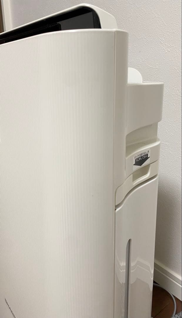 掃除済み【送料無料❗️】SHARP 加湿空気清浄機 KC-J50-W 2019年製