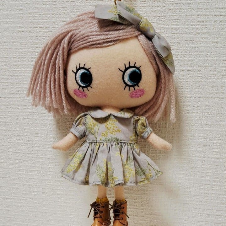 イーマリーちゃんサイズとeasy dollサイズのワンピースとエプロンセット