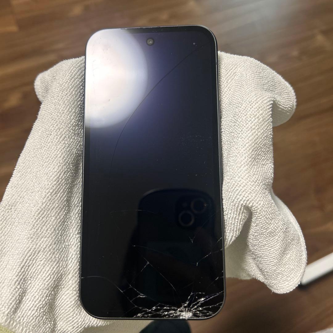 Google pixel 9a SIMフリー　画面ひび割れあり