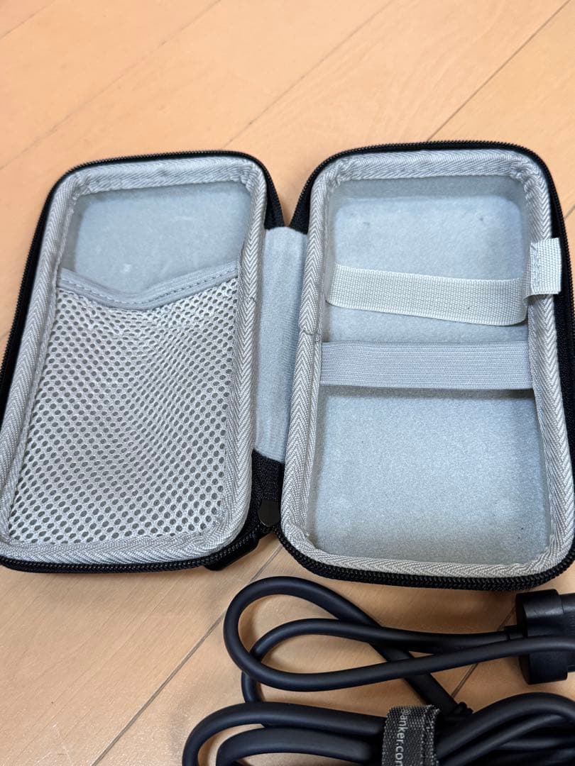 Anker 727 Charging Station (100W)ケース付き