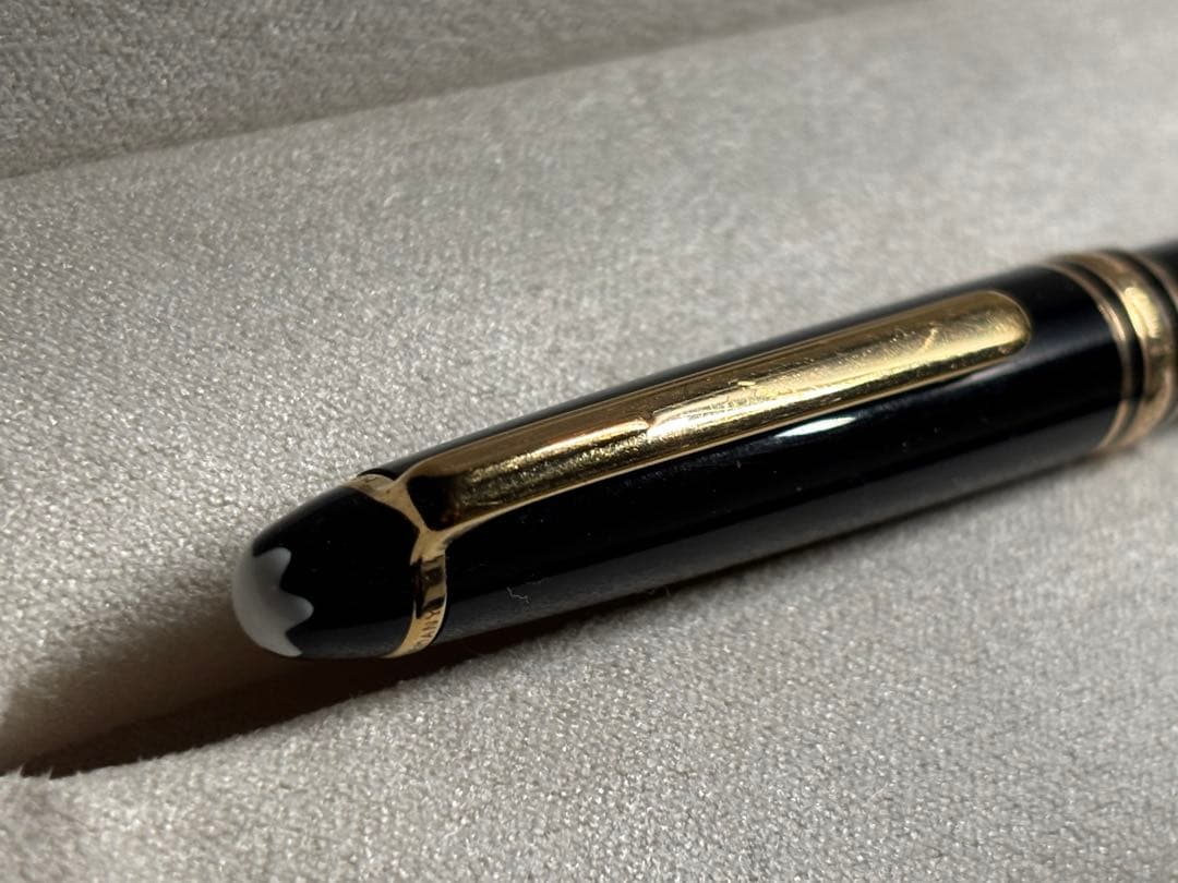 ボールペン MONTBLANCマイスターシュテュッククラシック ゴールド164