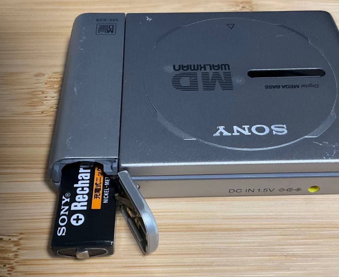 SONY MDウォークマン MZ-E25 【動作品】