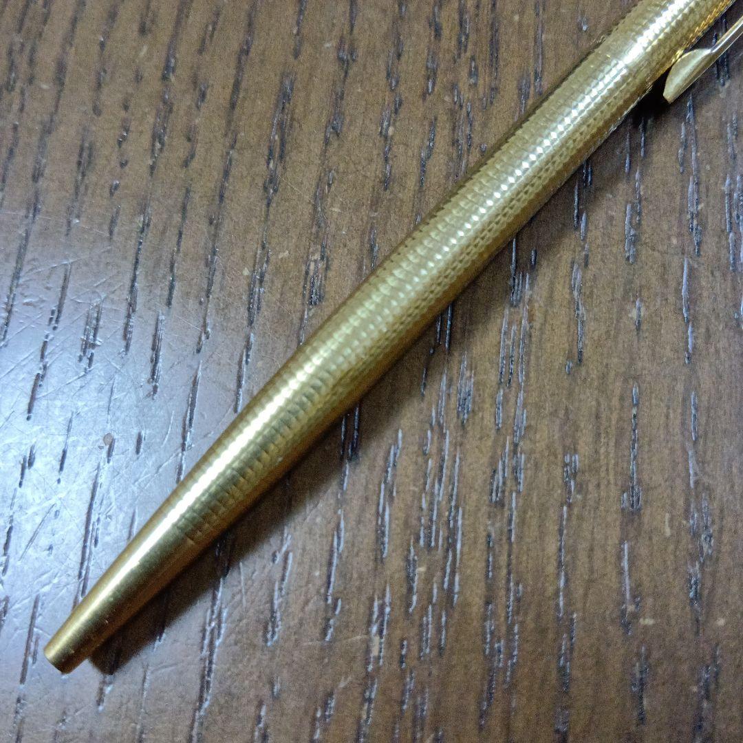 Caran d'Ache ボールペン