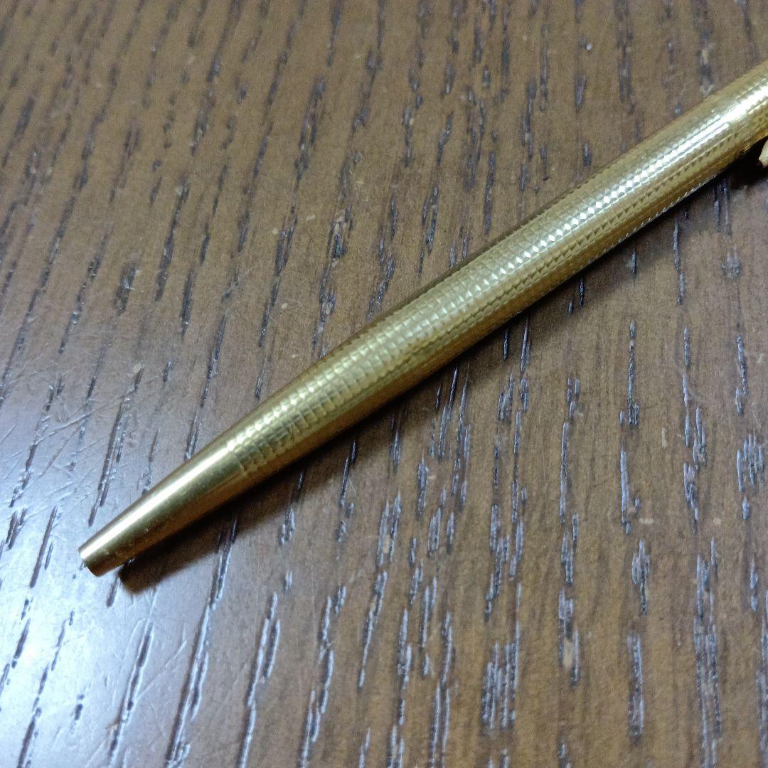 Caran d'Ache ボールペン