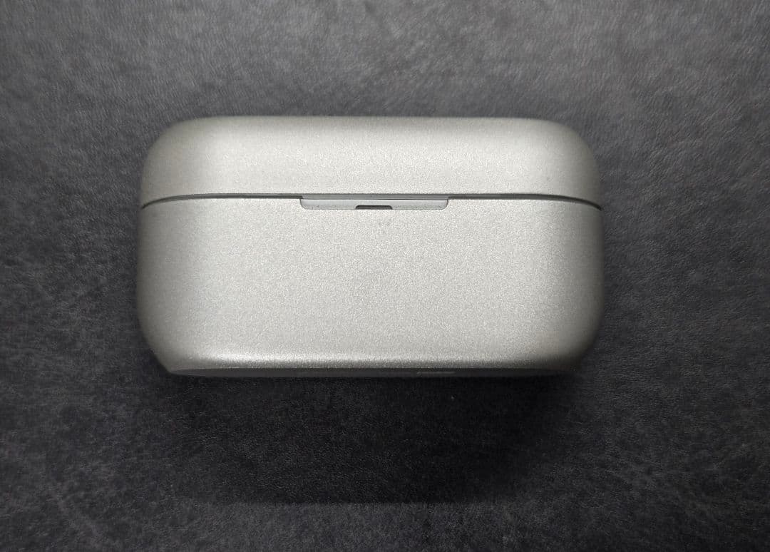 美品 Technics EAH-AZ80 シルバー 充電ケースのみ