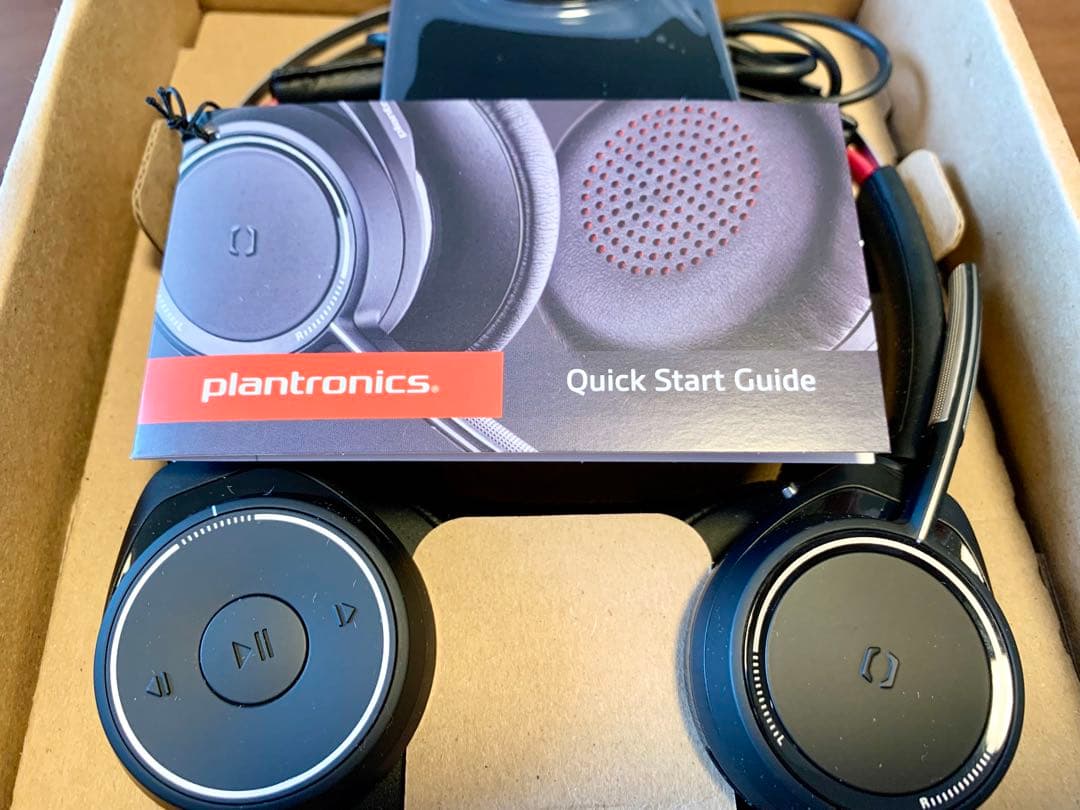 Plantronics Voyager Focus UC B825-M 新品