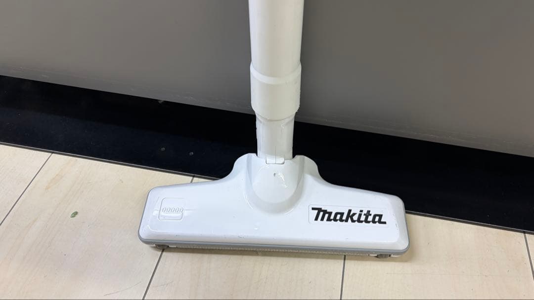 Makita スティッククリーナーCL107FD 純正バッテリー純正充電器