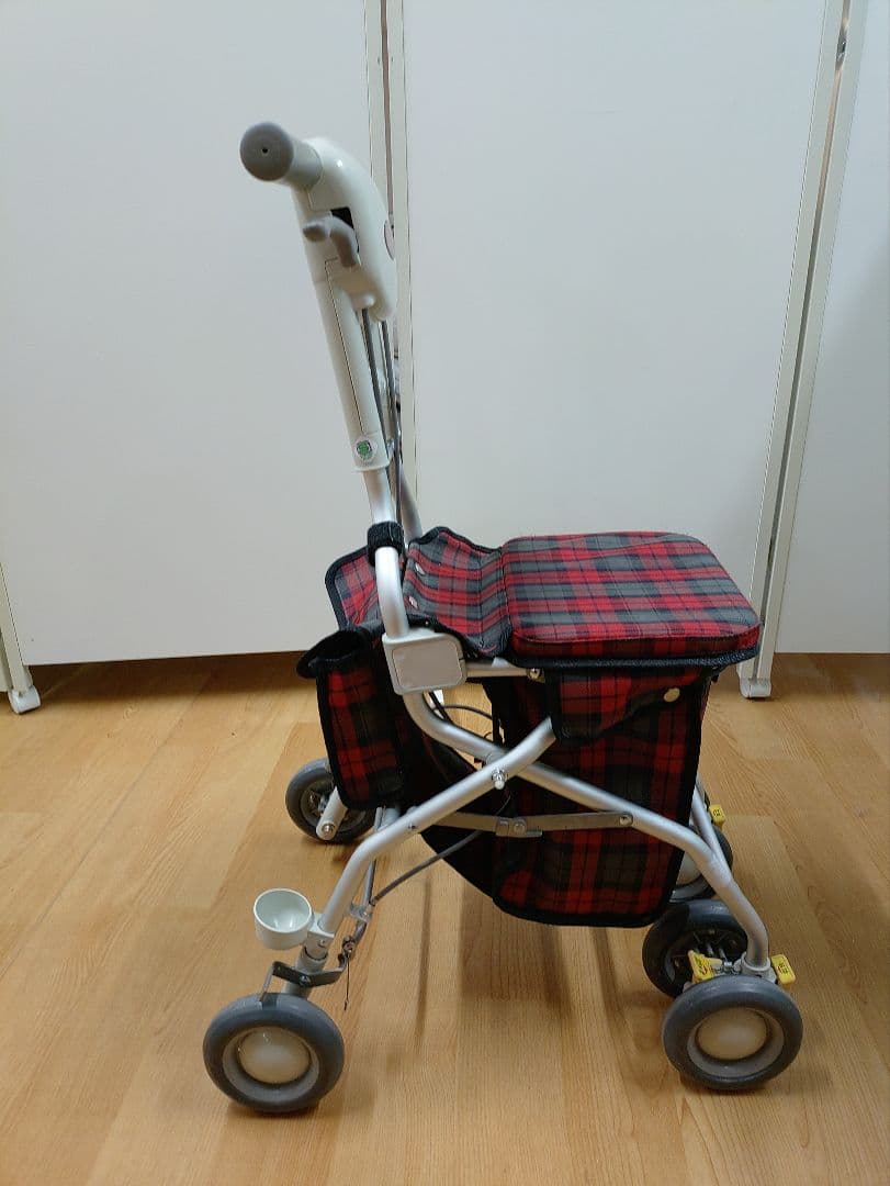 シルバーカー　アロン化成　サンフィール　赤チェック柄