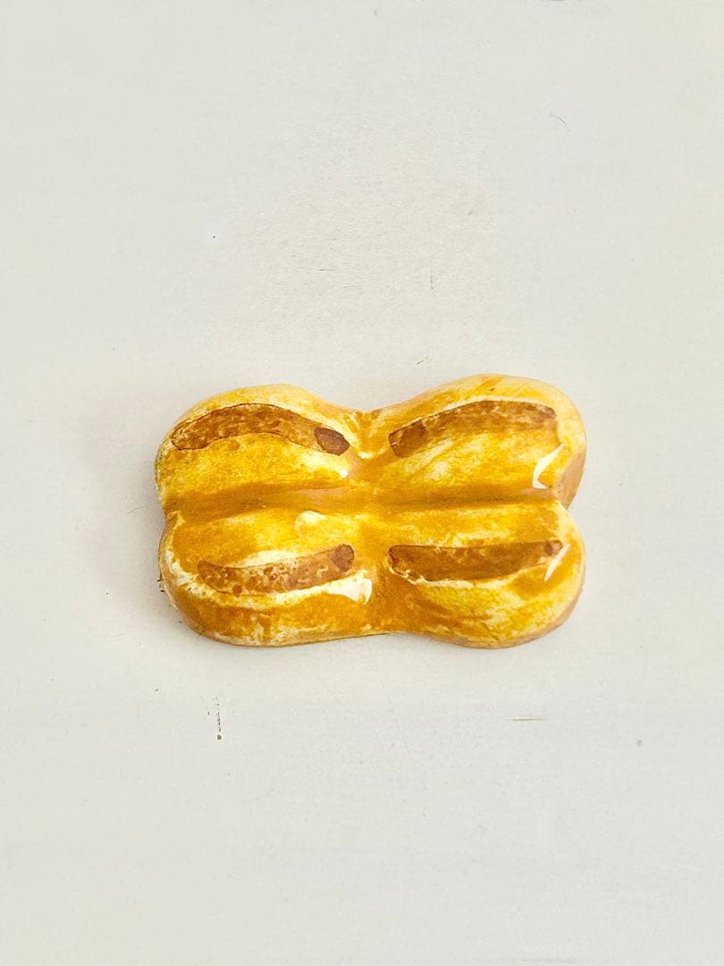 アルザスのお菓子とパン　ル・ムーラン・ア・ユイル　フェーブ　フェーヴ　フランス製
