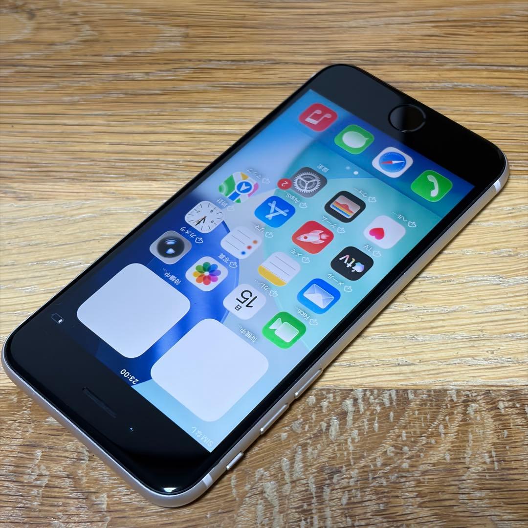 バッテリー新品　iPhoneSE第3世代64GB SIMフリー　美品