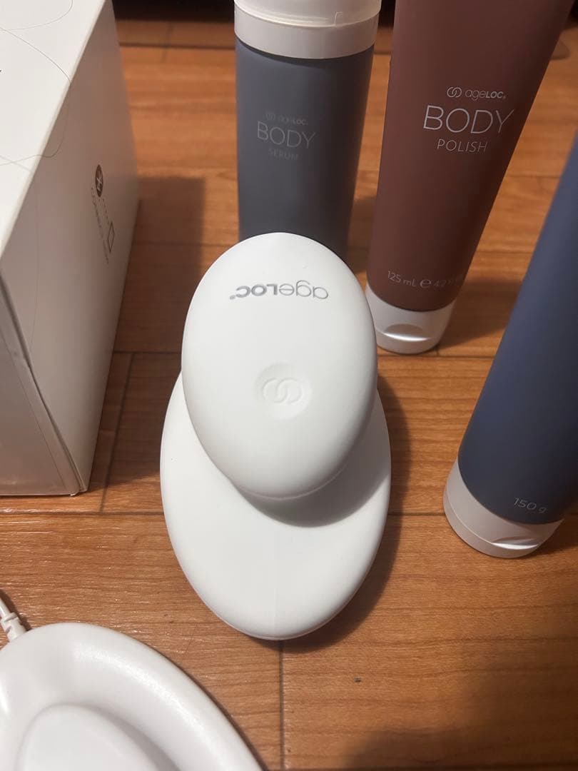 【美品】Nu Skin ageLOC ウェルスパiO 充電ケーブル＋クリーム付き