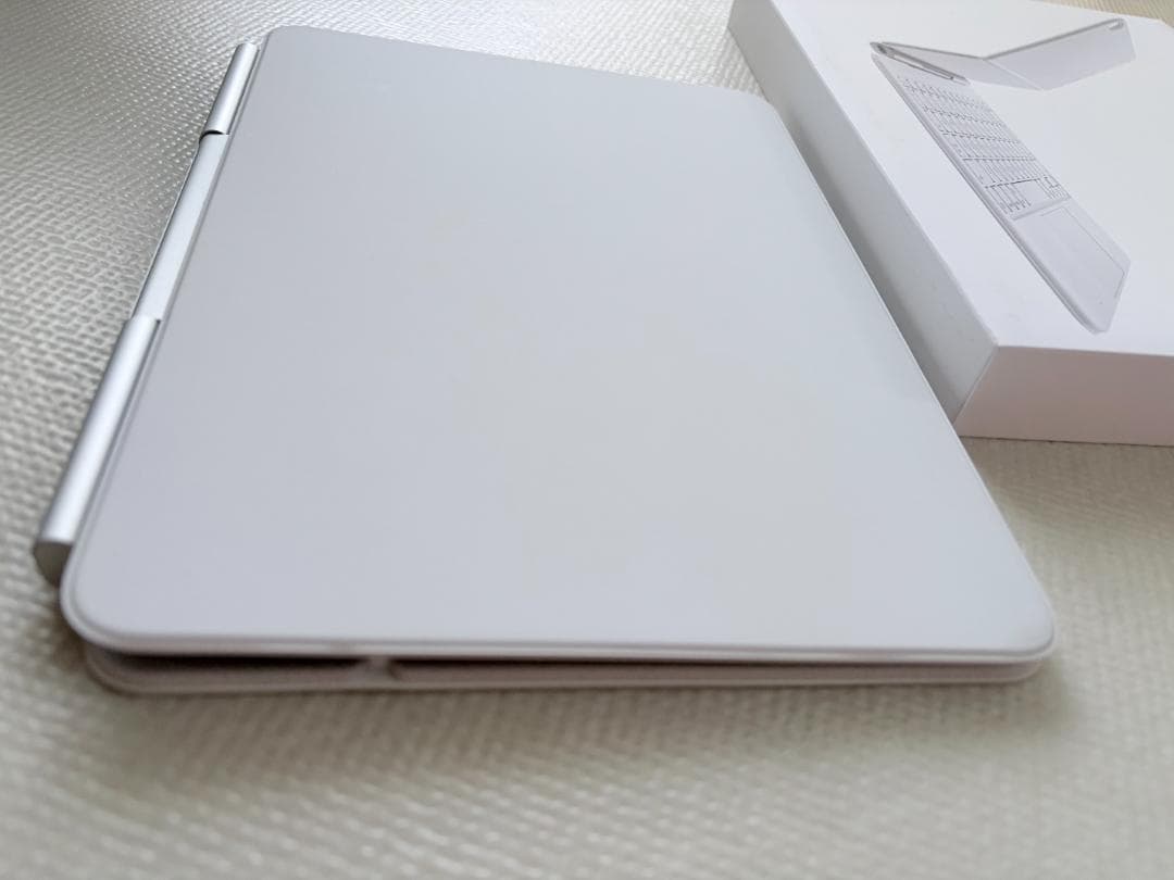 極美品11インチiPad Air Magic Keyboard MDFV4J/A