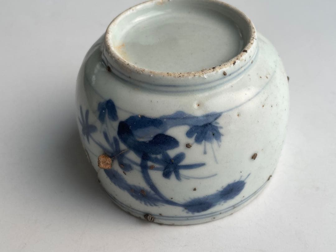骨董　アンティーク　初期伊万里　藍九谷　染付草花文小碗　残欠　出土品　発掘品