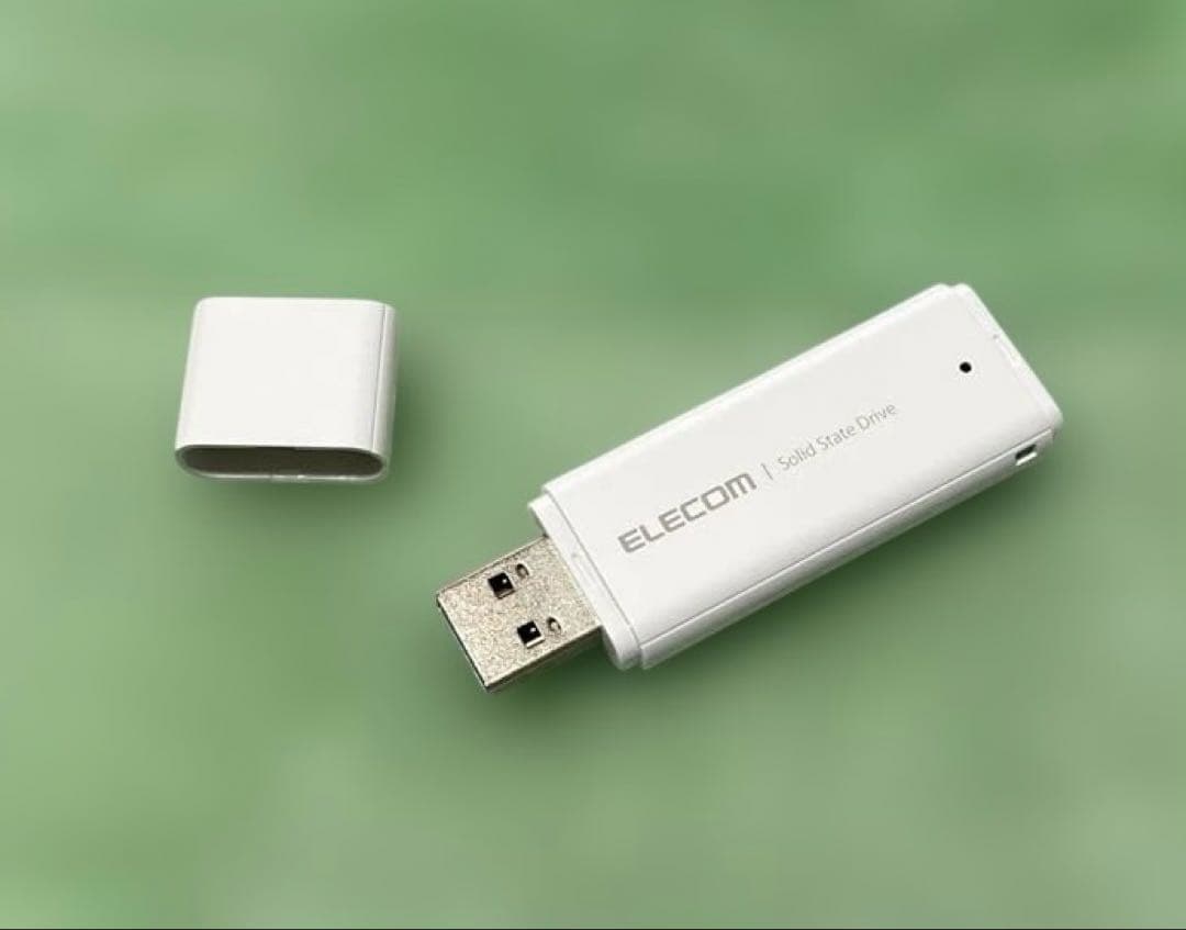 エレコム　外付けポータブルSSD ESD-EMC0250GWH