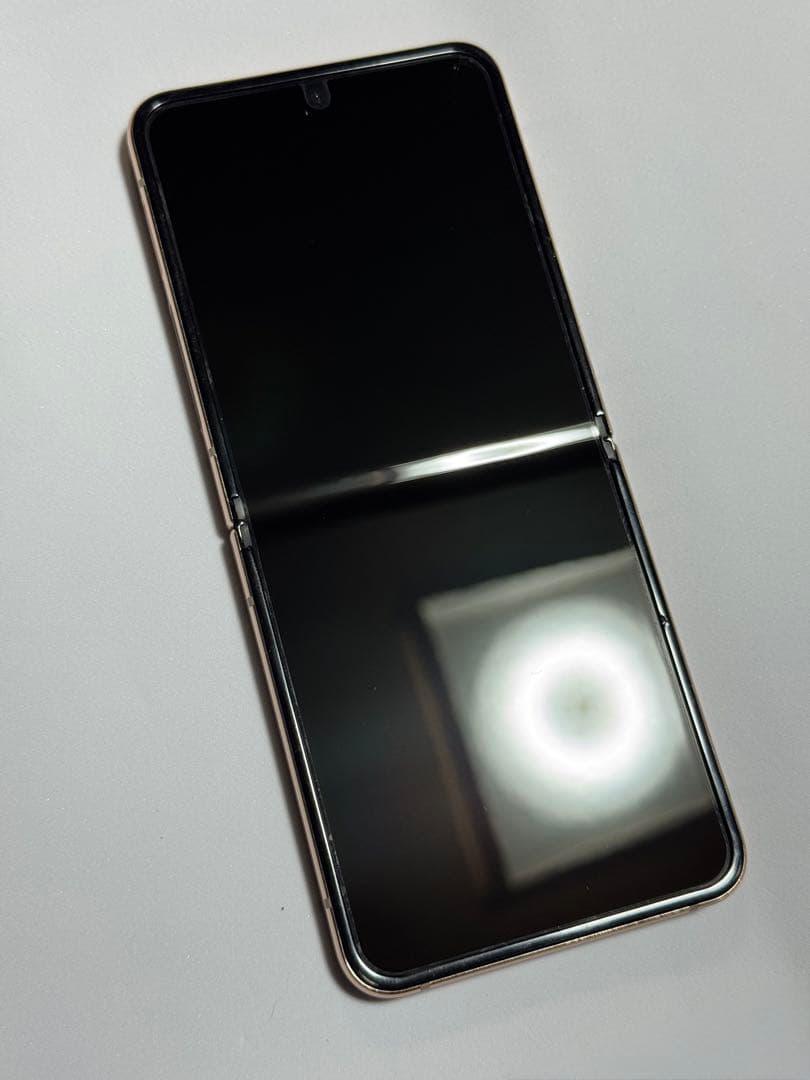Galaxy Z Flip4 5G SC-54Cdocomo版 SIMフリー