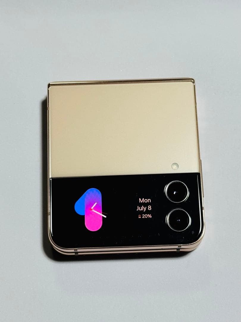 Galaxy Z Flip4 5G SC-54Cdocomo版 SIMフリー