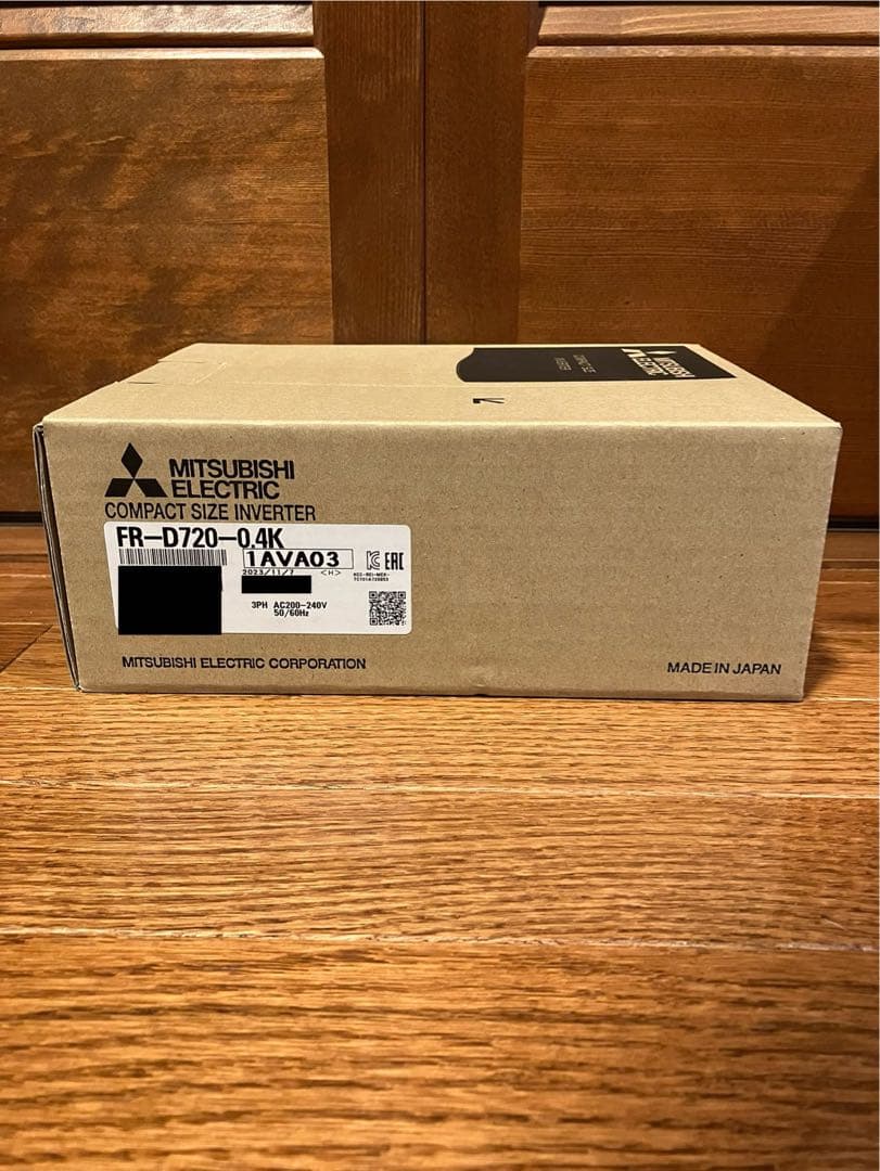 【新品】2023年11月製三菱インバータ　FR-D720 0.4K