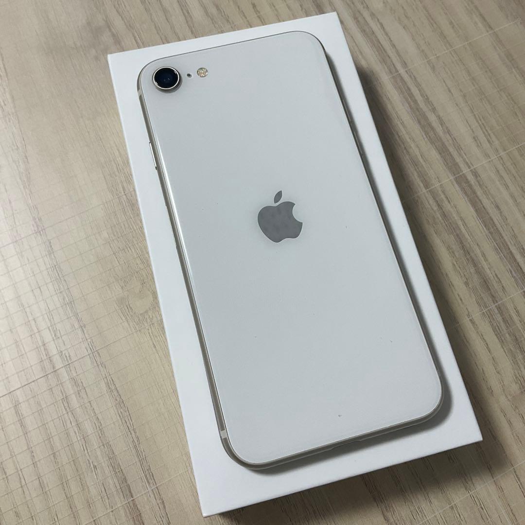 iPhoneSE3 64GB ホワイト SIMフリー バッテリー100%