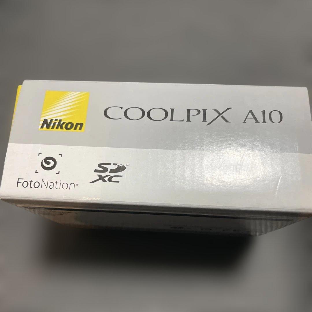 Nikon A10 シルバー　乾電池　新品　未使用