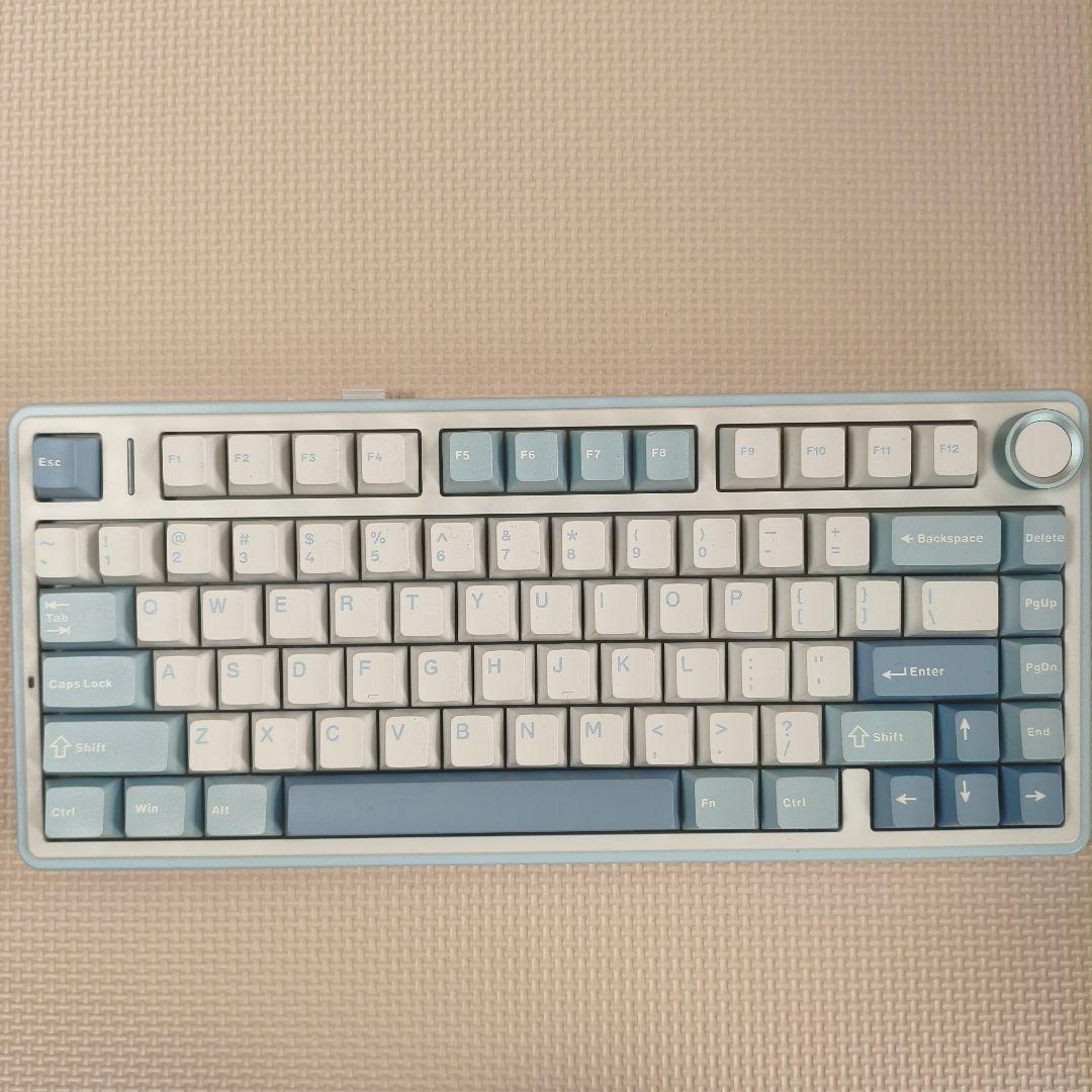 【専用シリコンカバーつき・美品】 Aula F75 ゲーミングキーボード