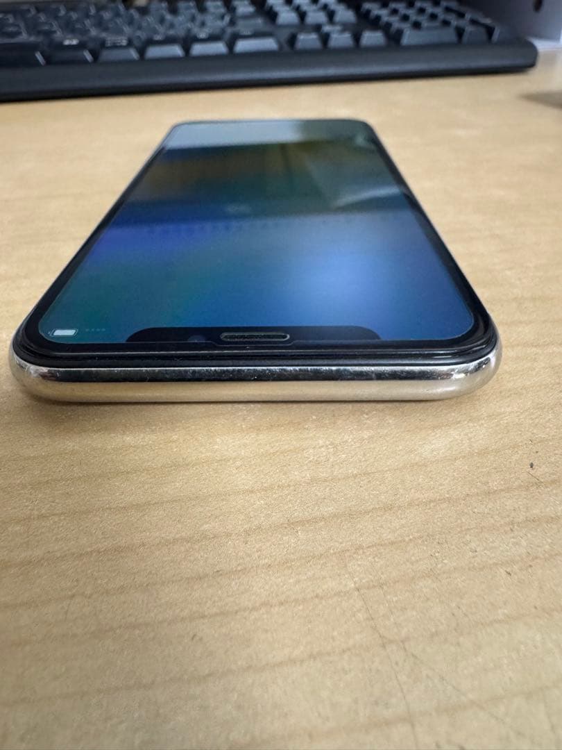 iPhone X シルバー　5.8 インチ　64GB