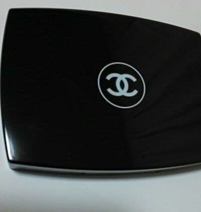 CHANEL シャネル レ ヌフ オンブル エディシオン N°1 - アフレスコ