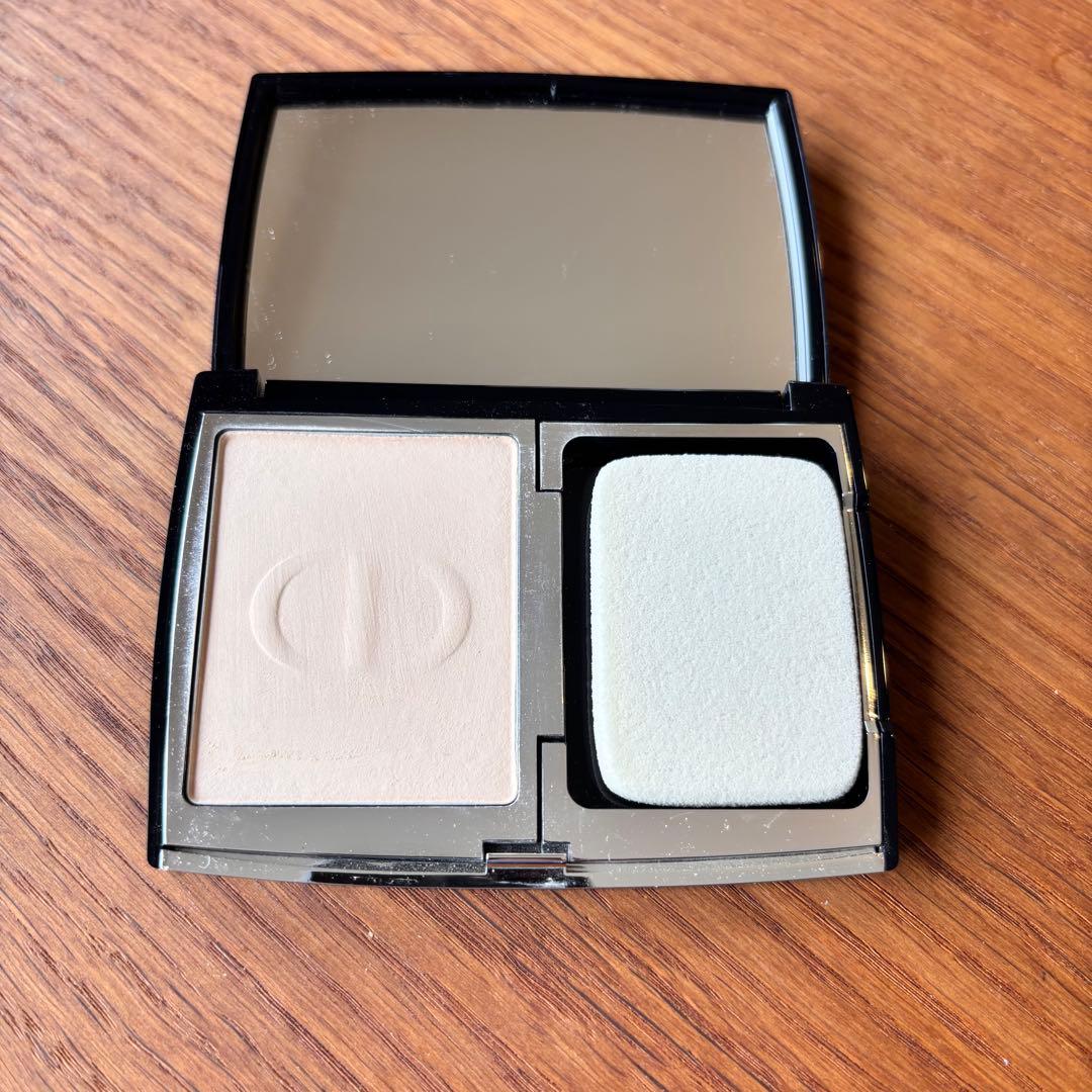 ディオールスキン フォーエヴァーコンパクト ナチュラルベルベット 1N Dior