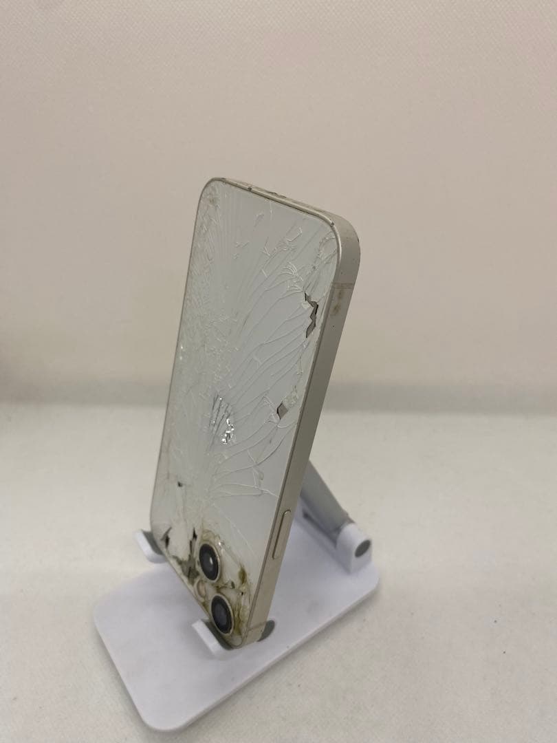 iPhone 13 128GB SIMフリー 背面ひび割れ 63356