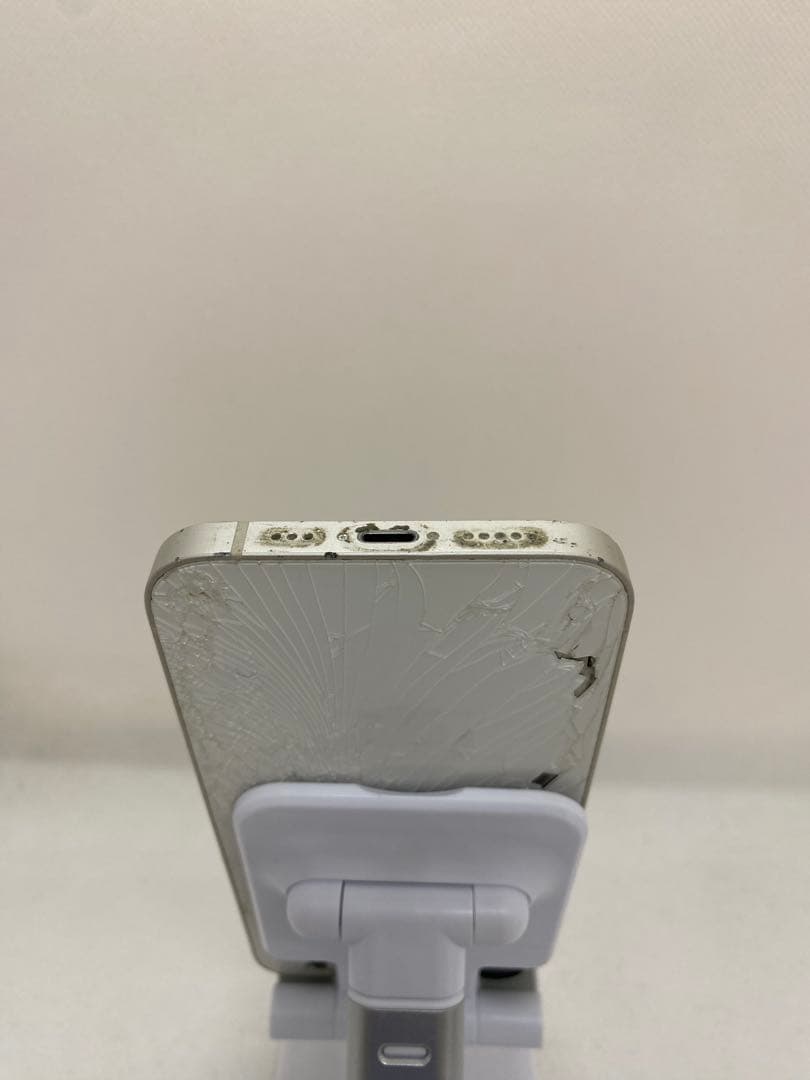 iPhone 13 128GB SIMフリー 背面ひび割れ 63356