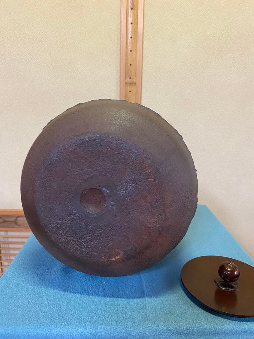 茶道具/風炉 茶釡 菊地政光 作 『尾張釜松紋』