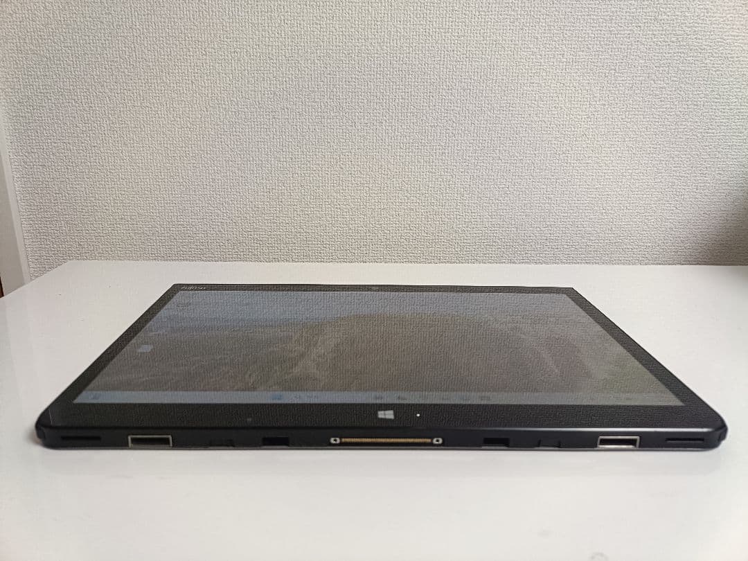 FUJITSU 13.3型タブレットPC Windows 11 Pro　（4）