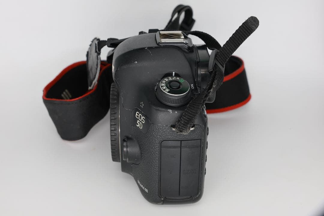 デジタルカメラ Canon EOS 5D Mark iii