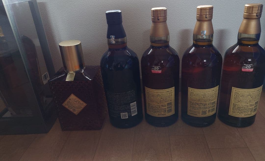 y*i様 未開栓：山崎18年・12年・IWハーパー12年・REVOLUCION計