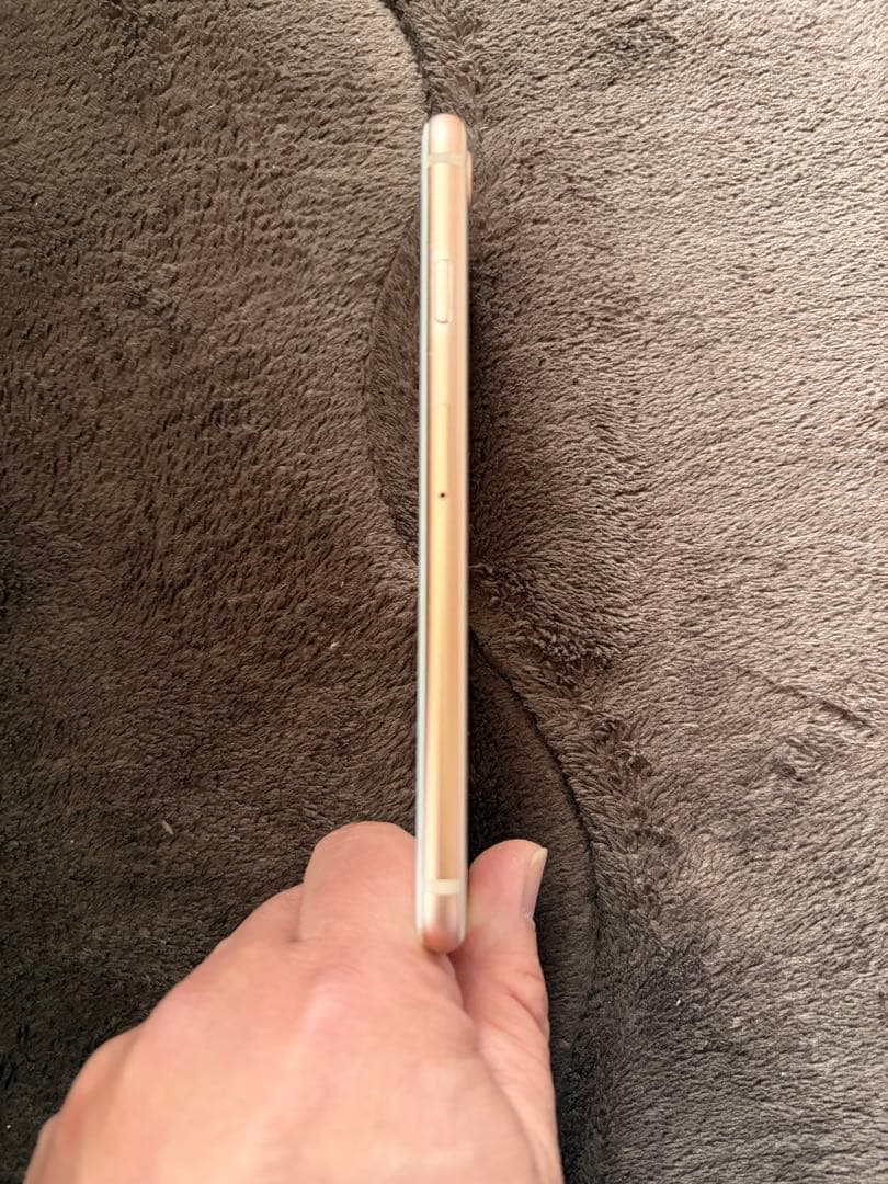iPhone 8本体