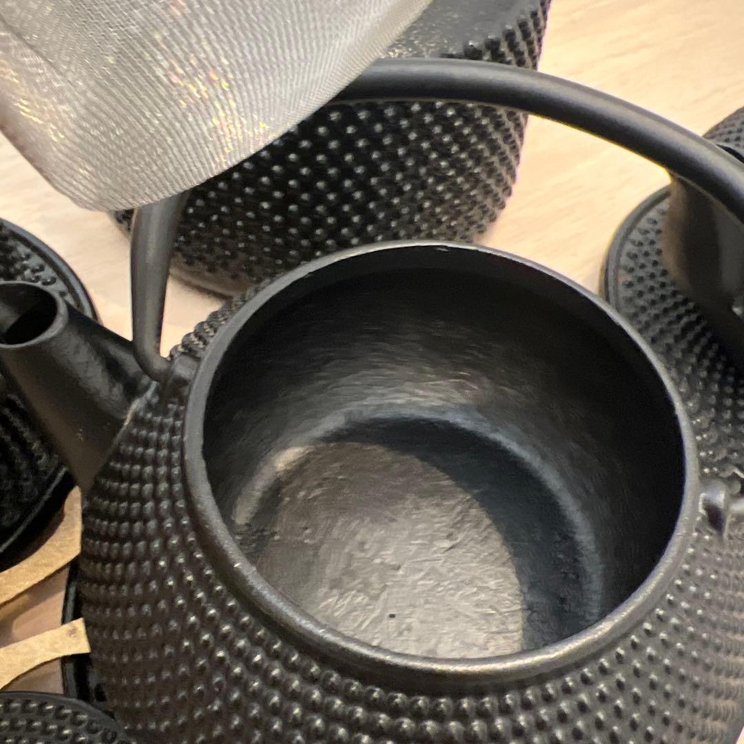 南部鉄器:鋳鉄製黒い鉄瓶4個セット