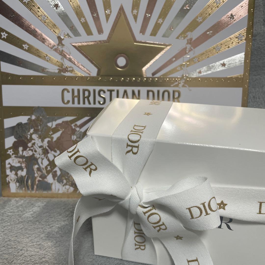 ディオール　クリスマス2025コフレ　ポーチセット