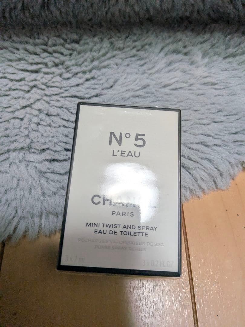 CHANEL N°5 L’EAU ミニツイスト＆スプレイ7ml リフィル3本