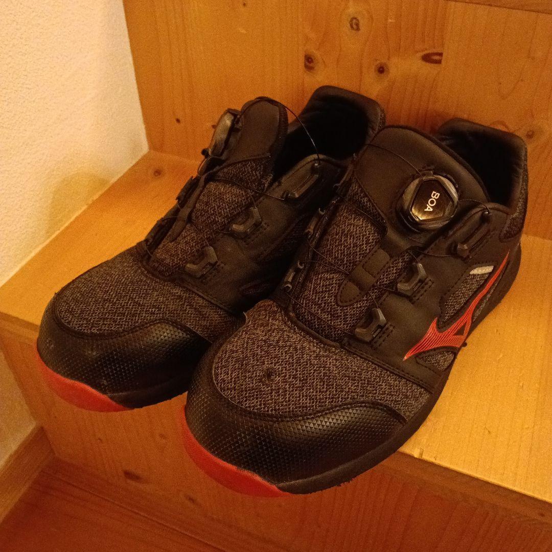 Mizuno BOAシステム安全靴 ブラック/レッド