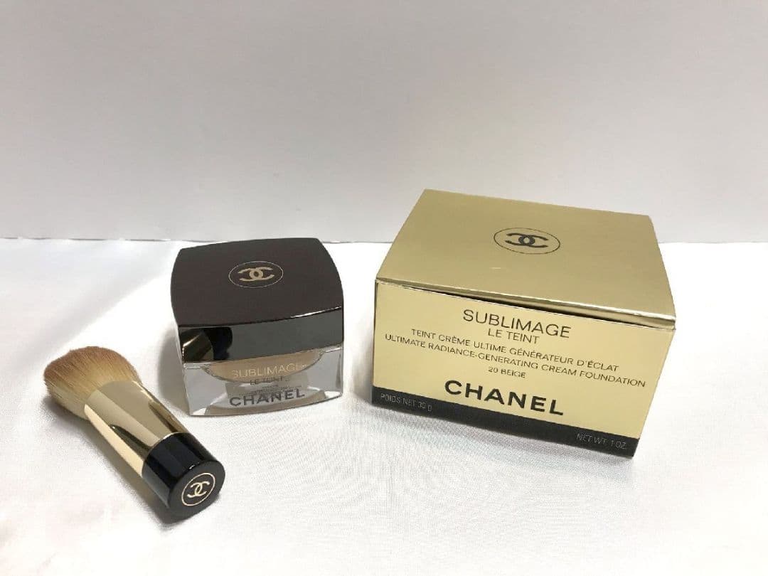 シャネル CHANEL サブリマージュ ル タン 20 ベージュファンデーション