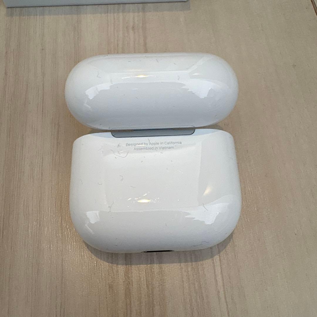 AirPods4 MXP63J/A ケースのみ 美品