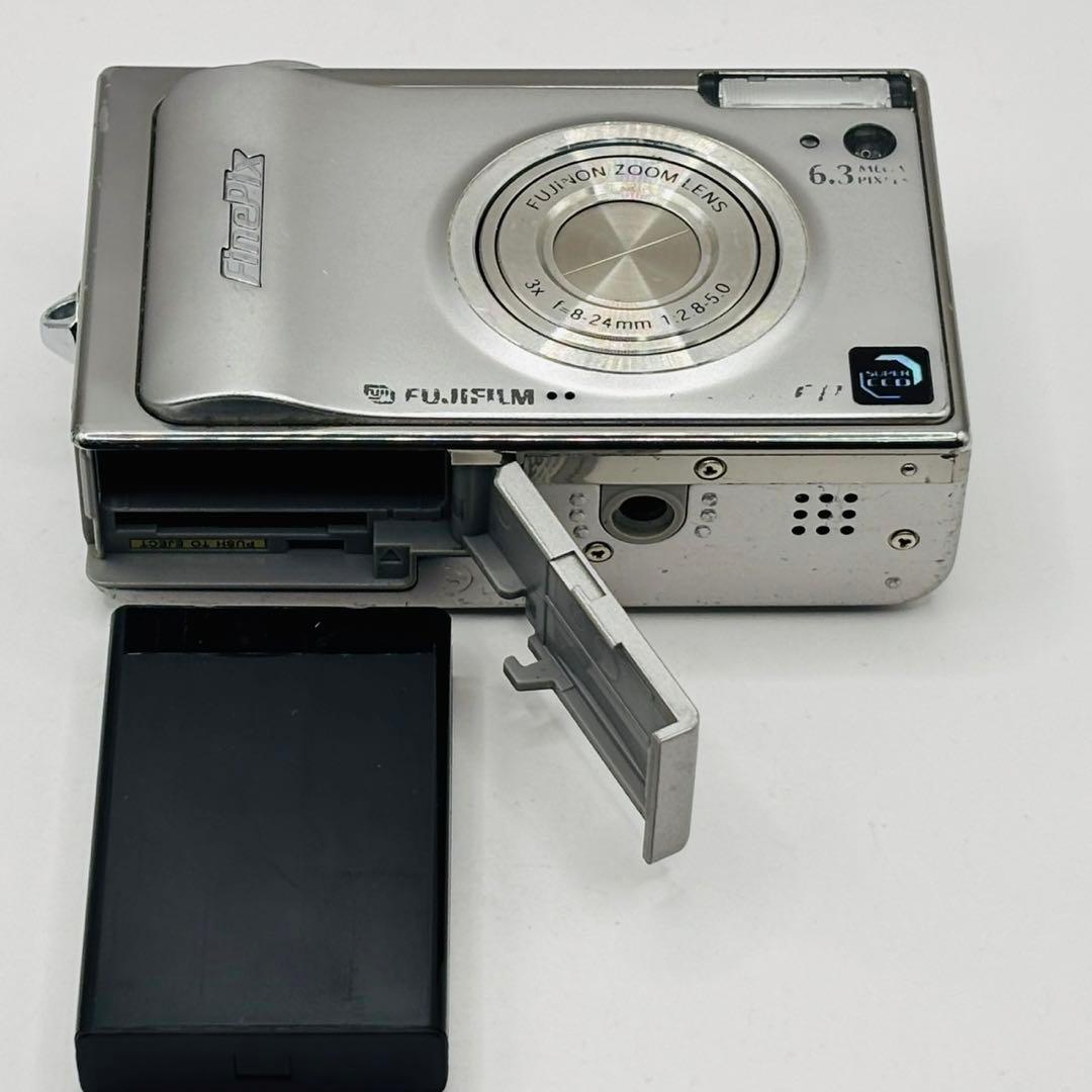 動作確認済 FUJIFILM FinePix F11 デジタルカメラ
