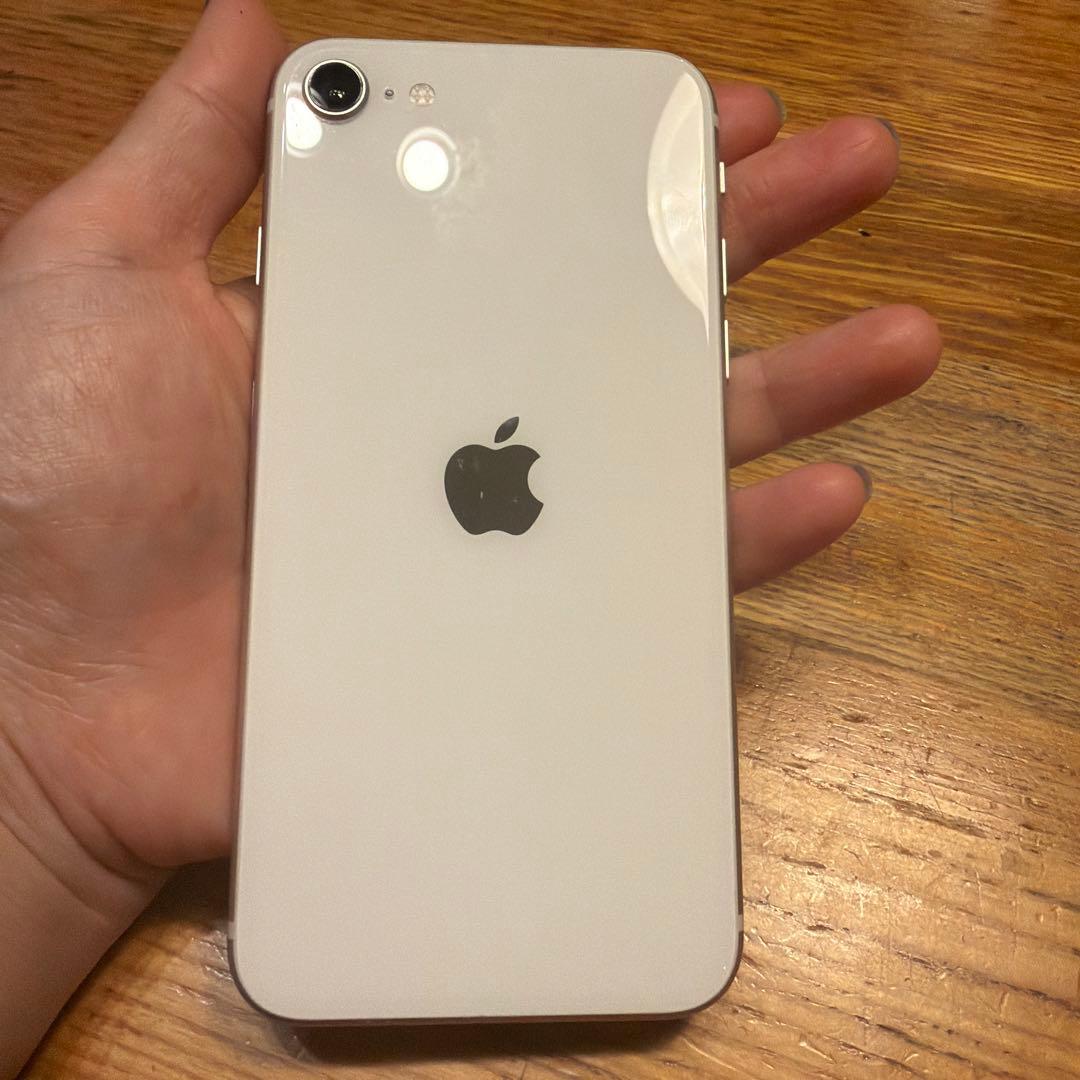iPhone se 64gb 第3世代