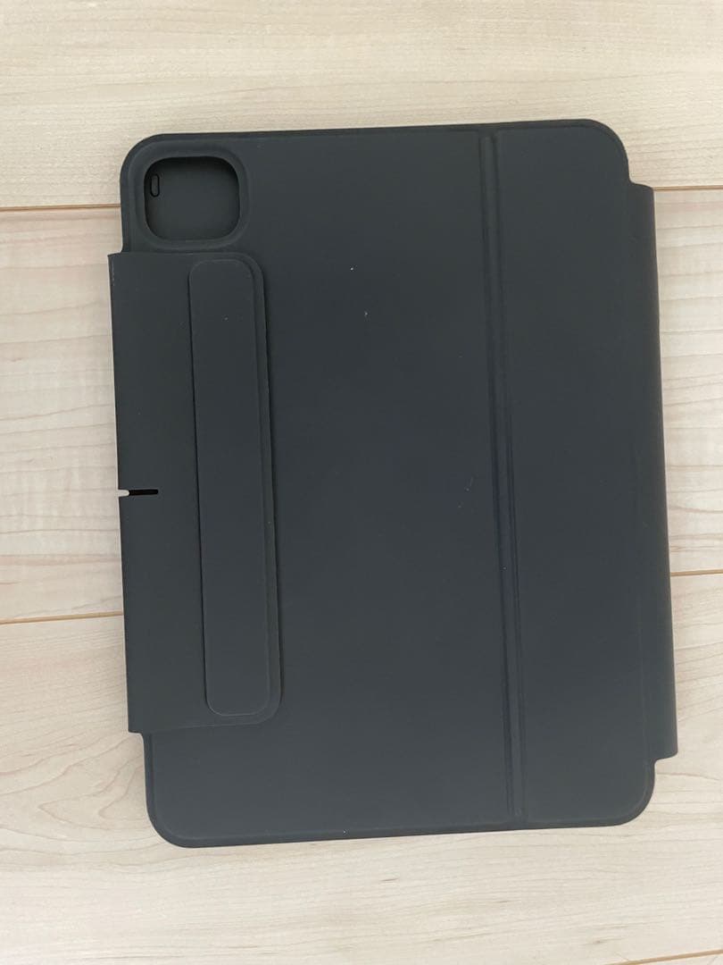 iPad M4 M5 キーボード付きケース　ESR
