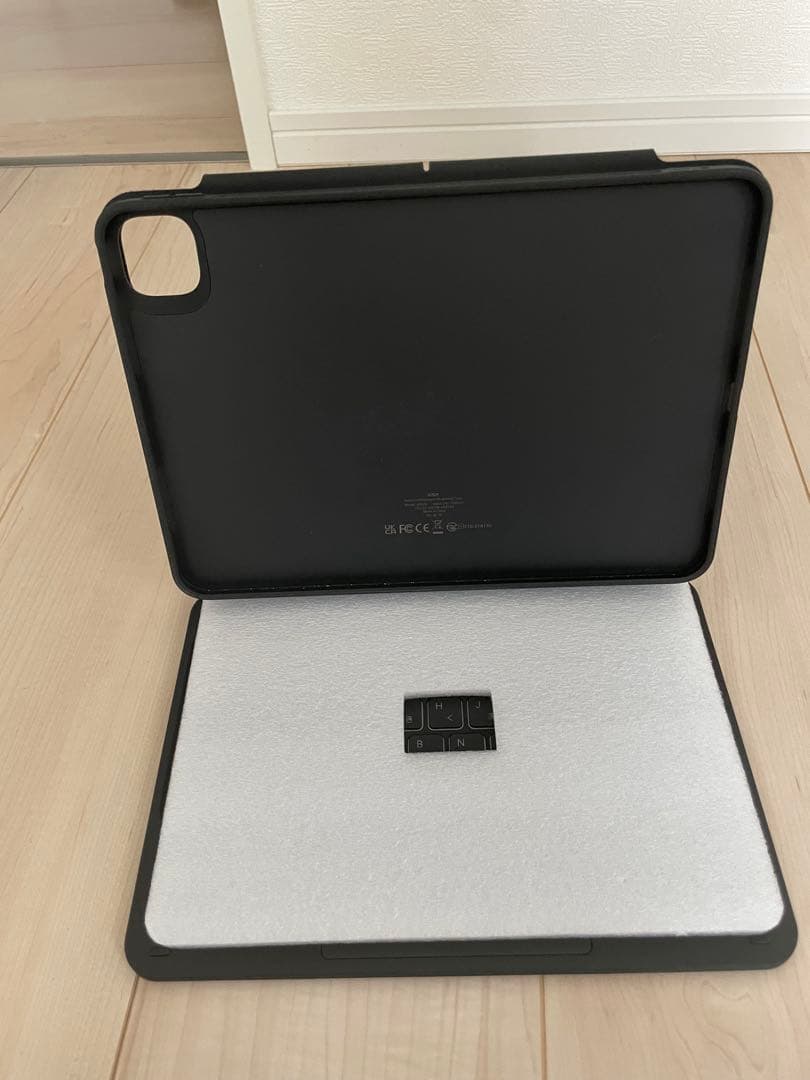 iPad M4 M5 キーボード付きケース　ESR