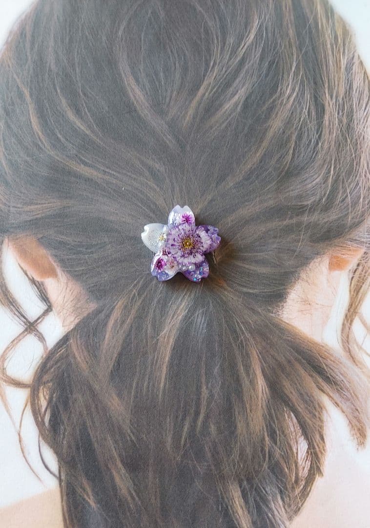 【1750】レジン　マトリカリア　ヘアゴム　ポニーフック　ブロ―チ　ハンドメイド