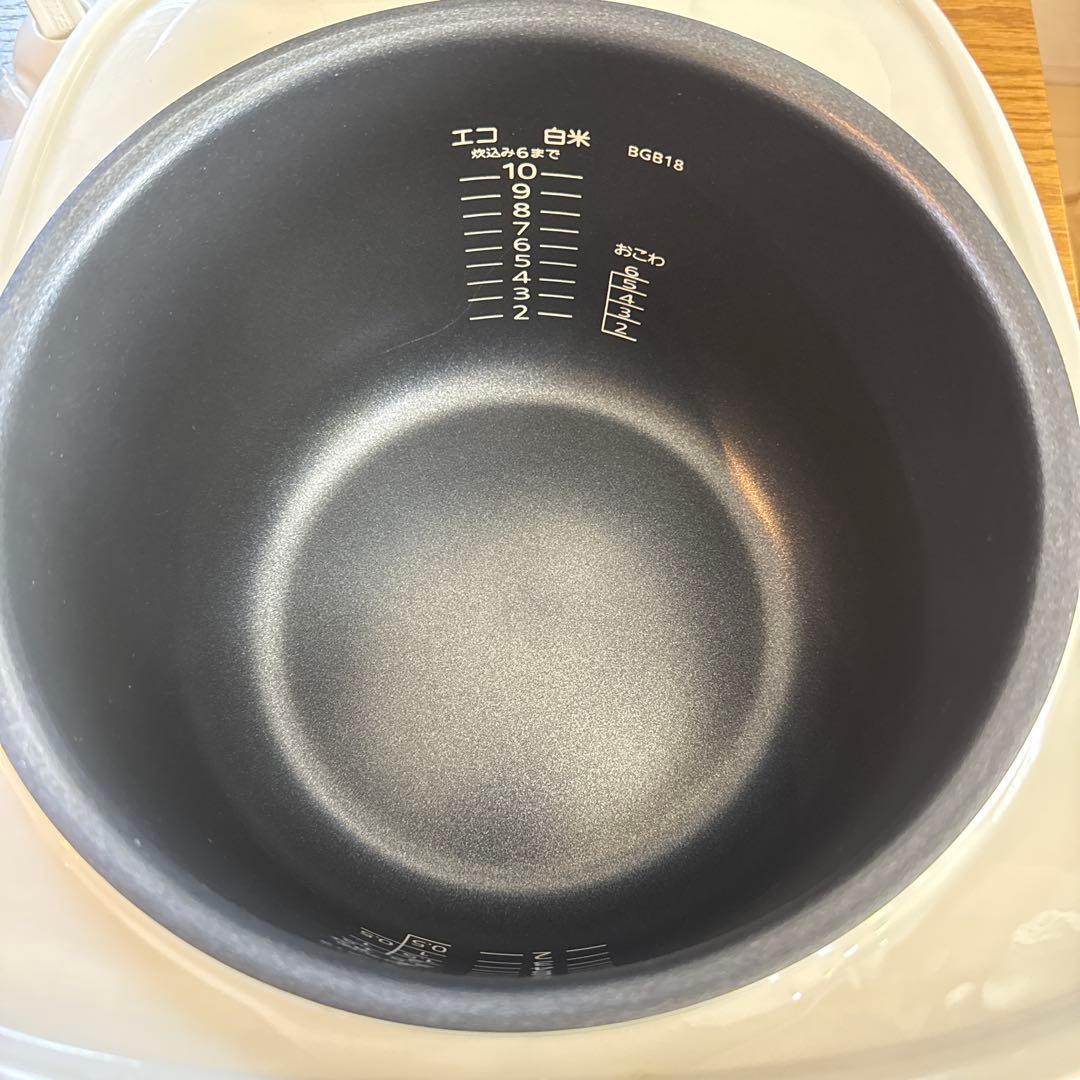 タイガー炊飯器10合 ホワイトJBH-G181W リコール該当なし